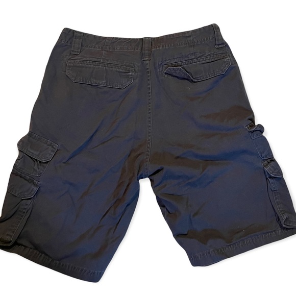 Mens navy blue cargo shorts size 32 - Picture 2 of 3